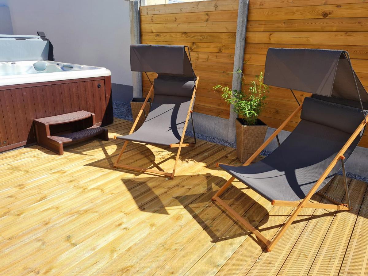 A Fleur De Spa : Maison Chaleureuse Avec Spa Privatif Et Billard. Coulogne Kültér fotó