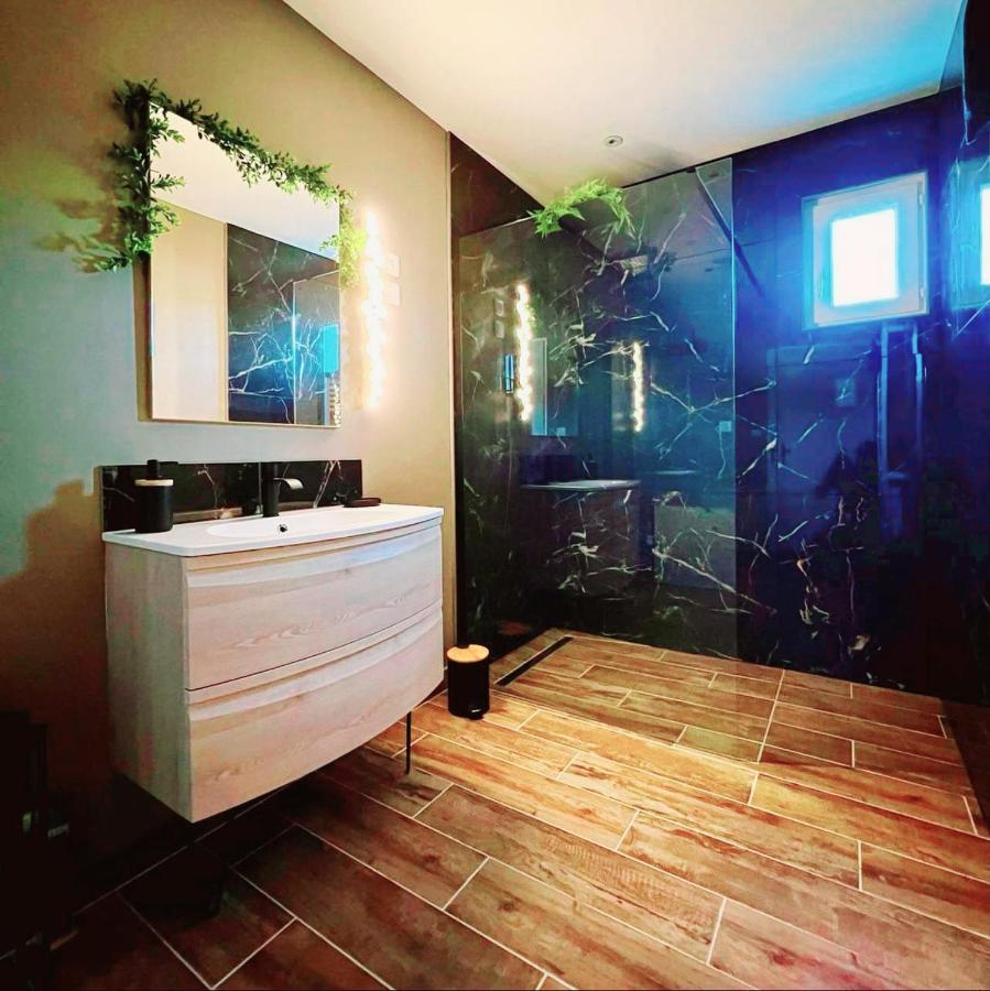 A Fleur De Spa : Maison Chaleureuse Avec Spa Privatif Et Billard. Coulogne Kültér fotó