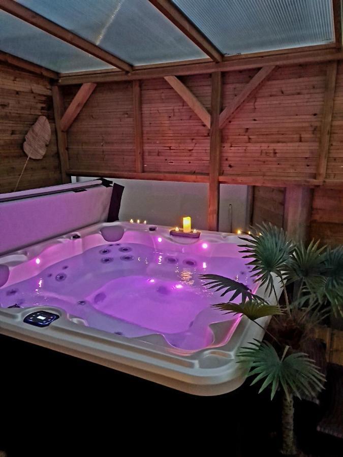 A Fleur De Spa : Maison Chaleureuse Avec Spa Privatif Et Billard. Coulogne Kültér fotó
